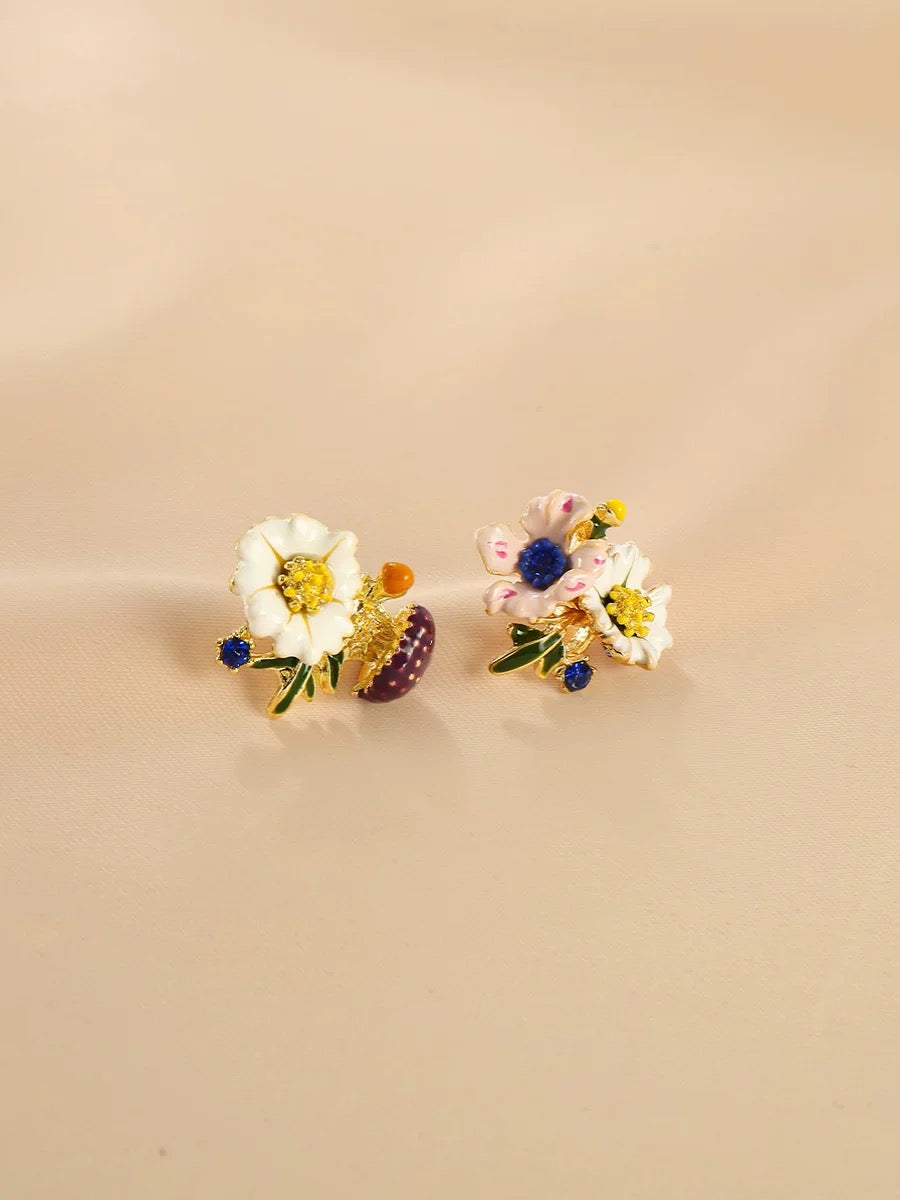 Forest Sunflower Earrings - Asymmetrical Floral 3D Design