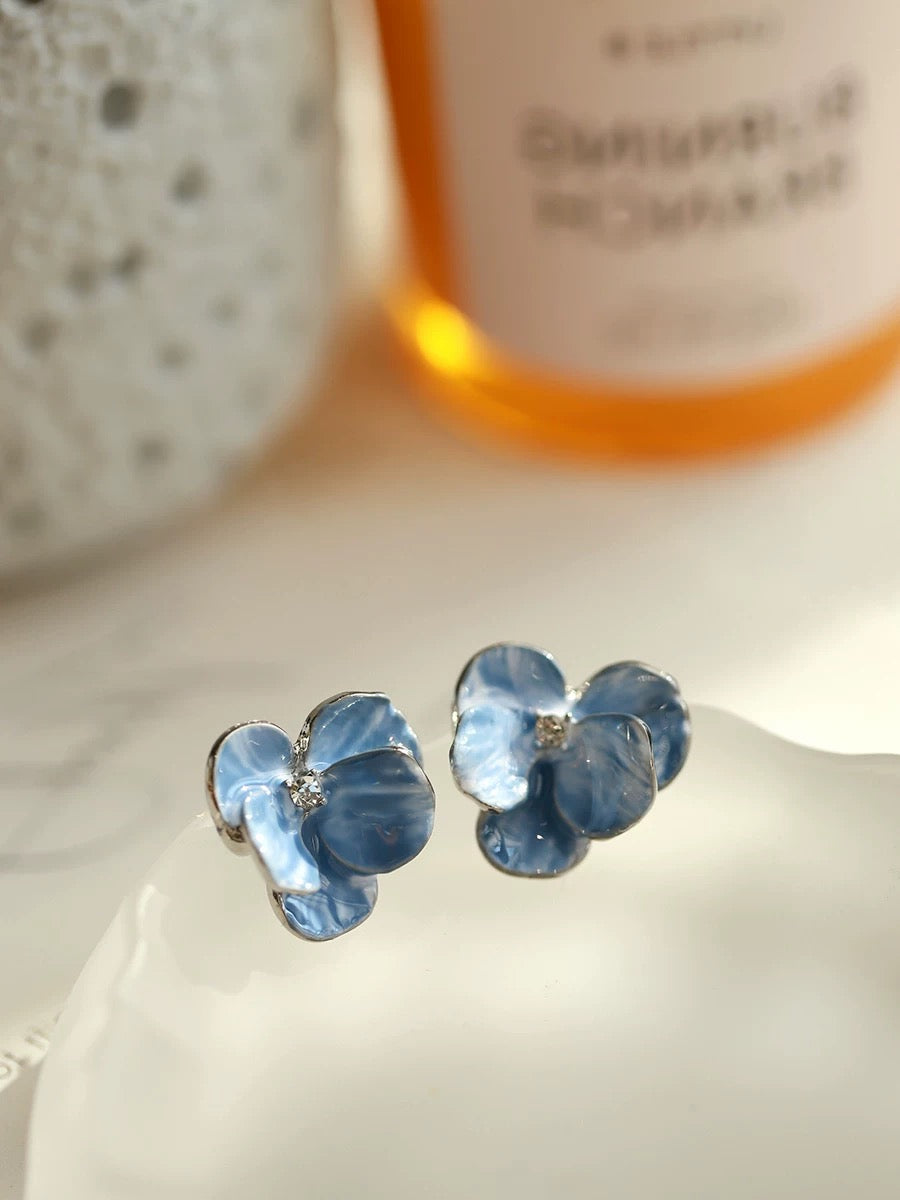 Vintage Blue Flower Stud Earrings - Brass Floral Design