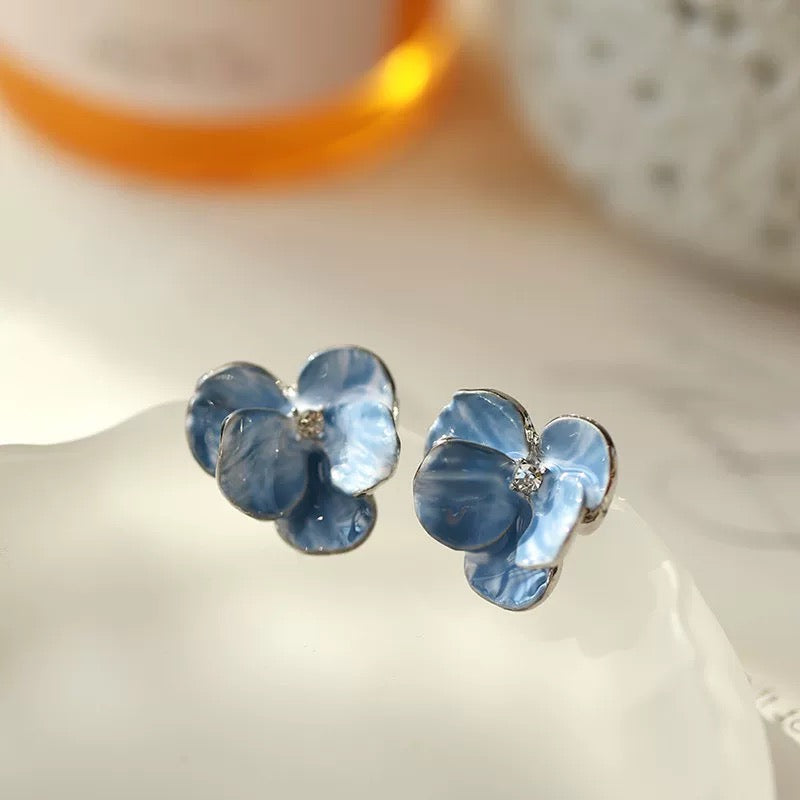 Vintage Blue Flower Stud Earrings - Brass Floral Design